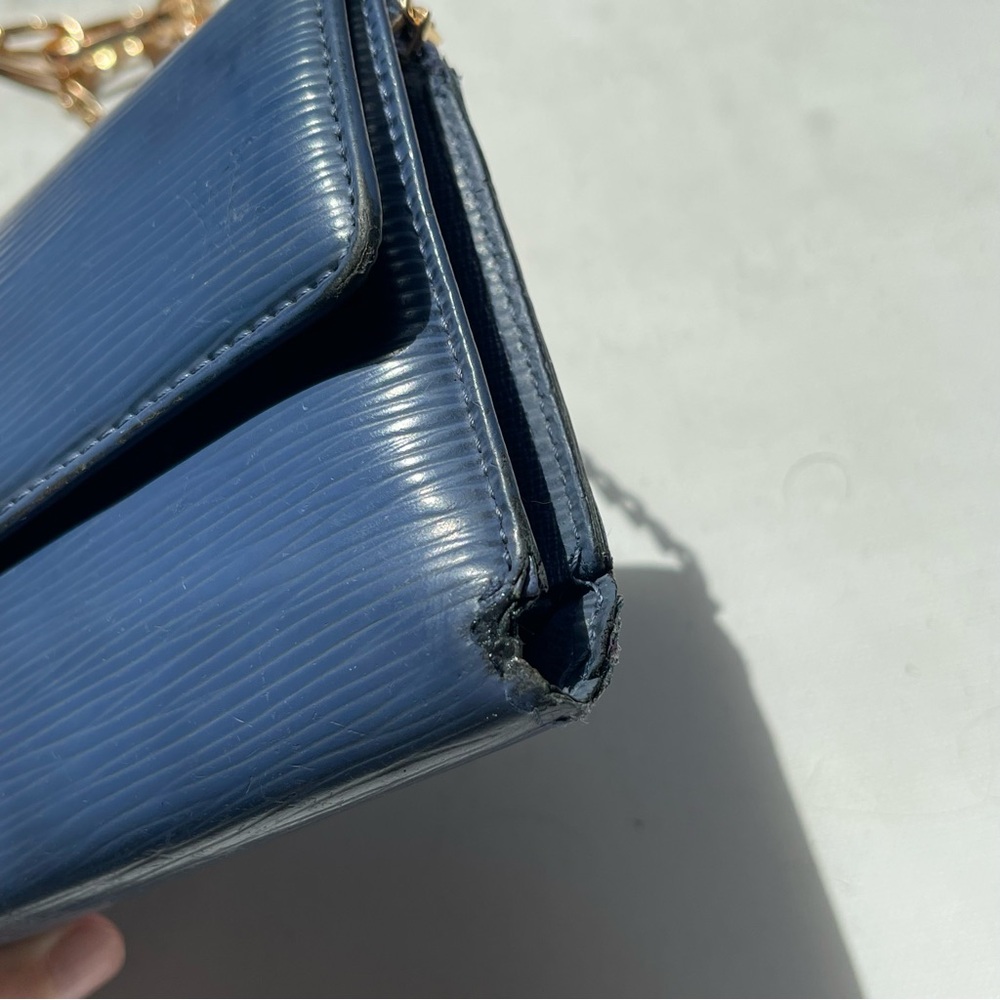 Louis Vuitton Navy Blue Epi Leather Long Wallet Snap Trifold LV with Chain 2005 - Picture 4 of 12